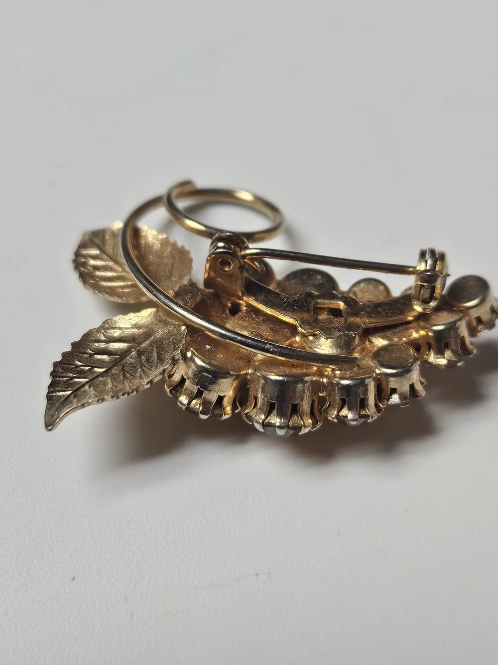 1950s Golden Amber Crystal Leaf Brooch Pin